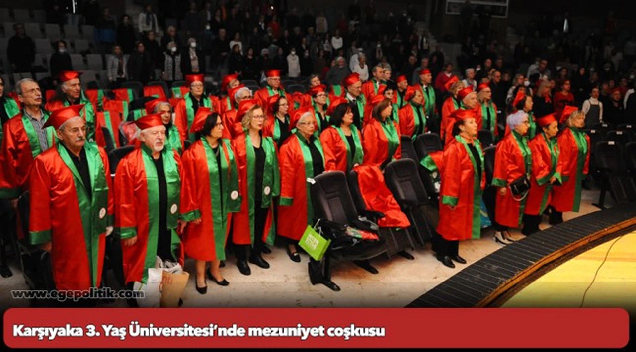 Karşıyaka 3. Yaş Üniversitesi’nde mezuniyet coşkusu