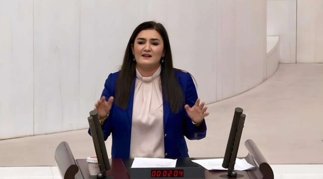 Kılıç, "Gazetecilerin bugün de mesaisi haber merkezinde değil adliyede"