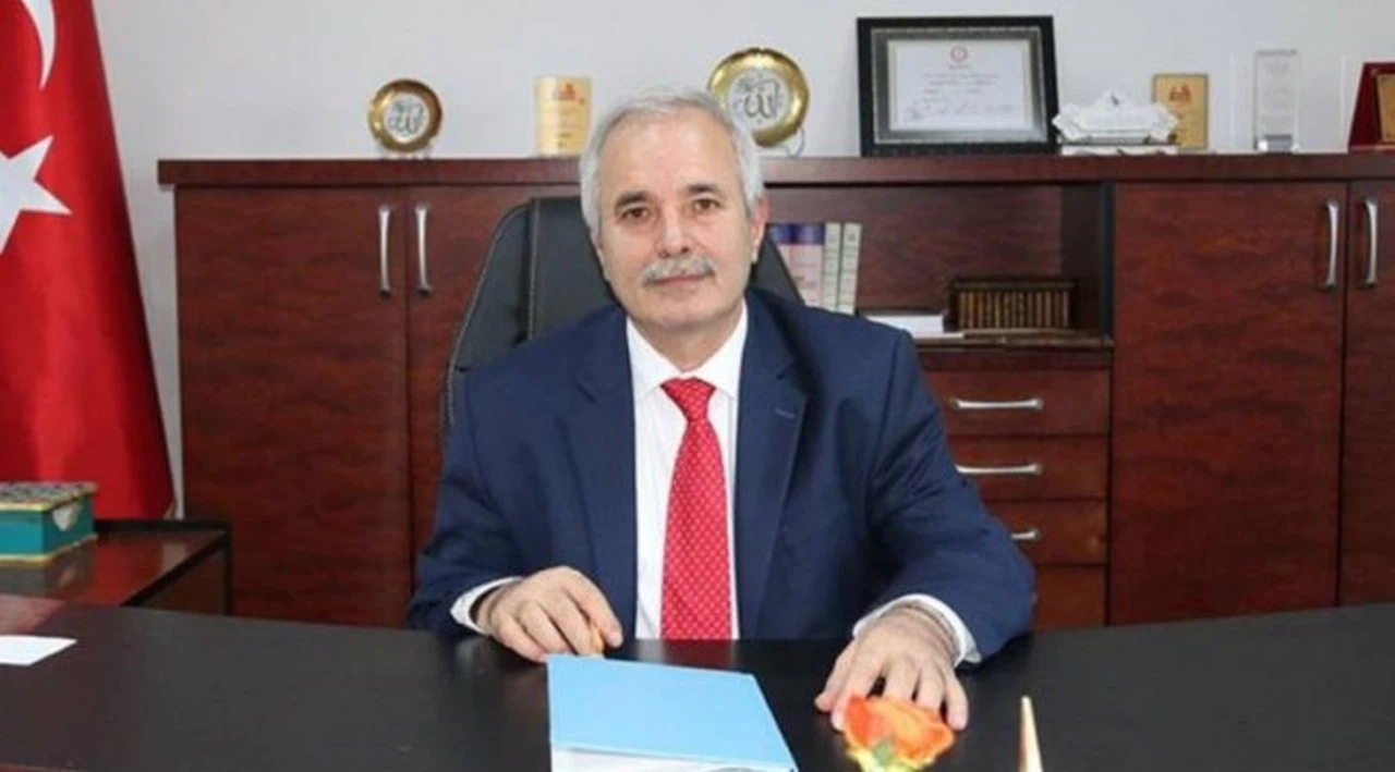 Saadet'ten AKP'ye geçmişti: Kozan Belediye Başkanı şimdi de İYİP'li oldu