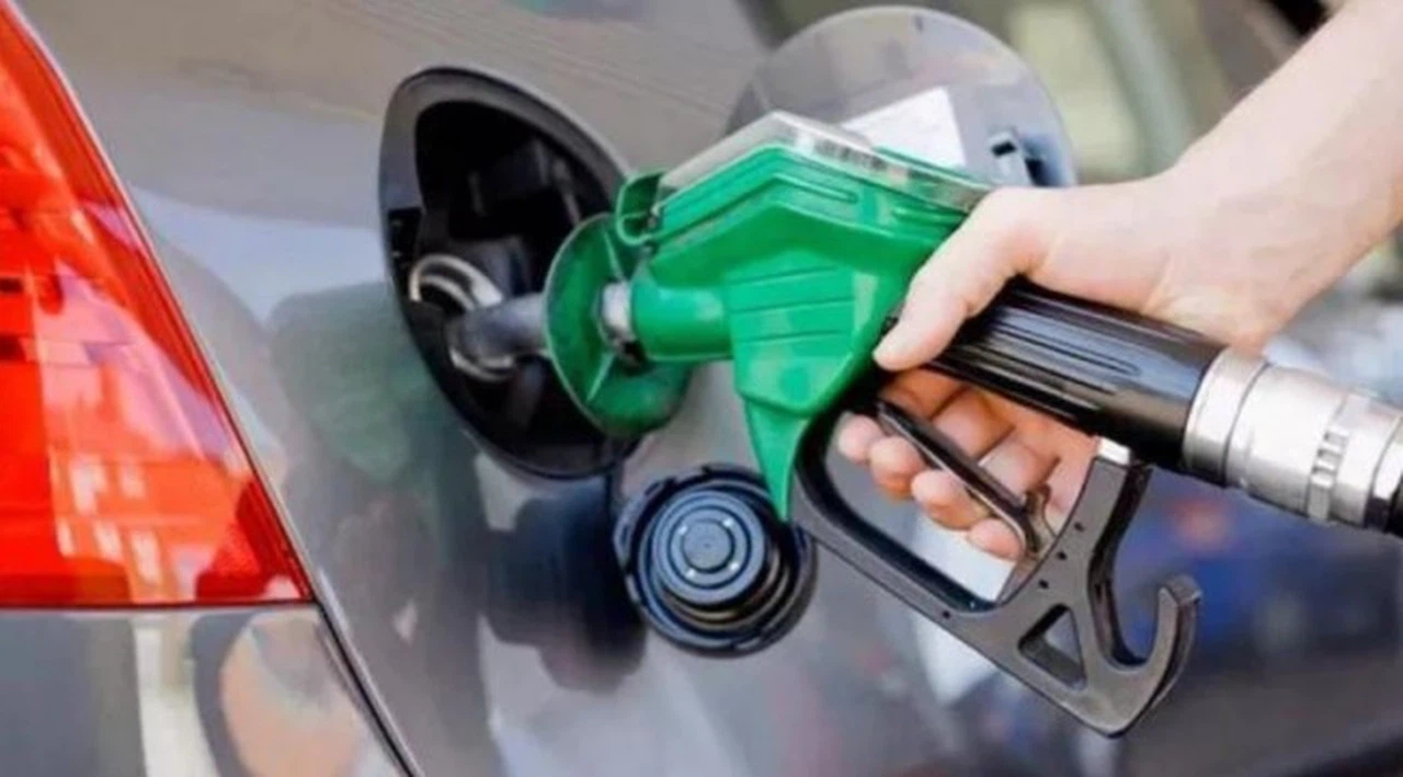 Motorine büyük zam: Pompa fiyatlarına yansıdı