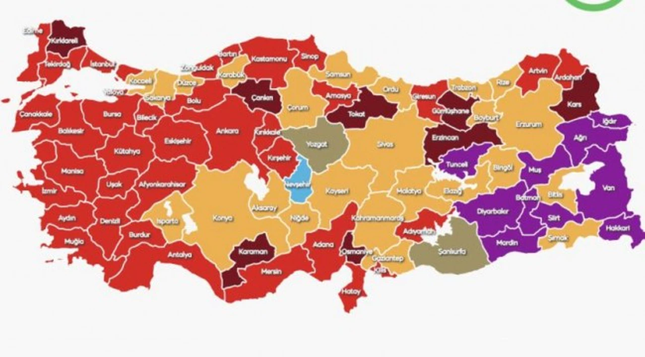 AKP Adana'da hiçbir ilçeyi kazanamadı, elindeki 3 belediyeyi de kaybetti