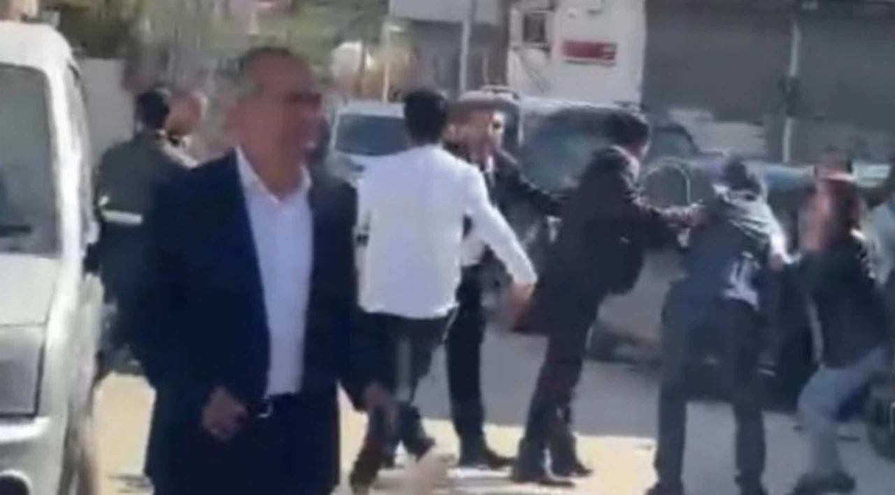 Cizre'de AK Partililer İYİP'li sandık görevlilerine saldırdı