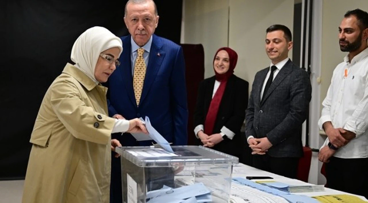 Cumhurbaşkanı Erdoğan İstanbul'da oy kullandı: 'İki seçim bizi yordu'