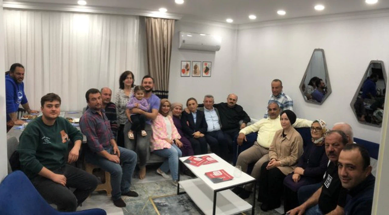 Günay Başkan Evde İftar Açtı