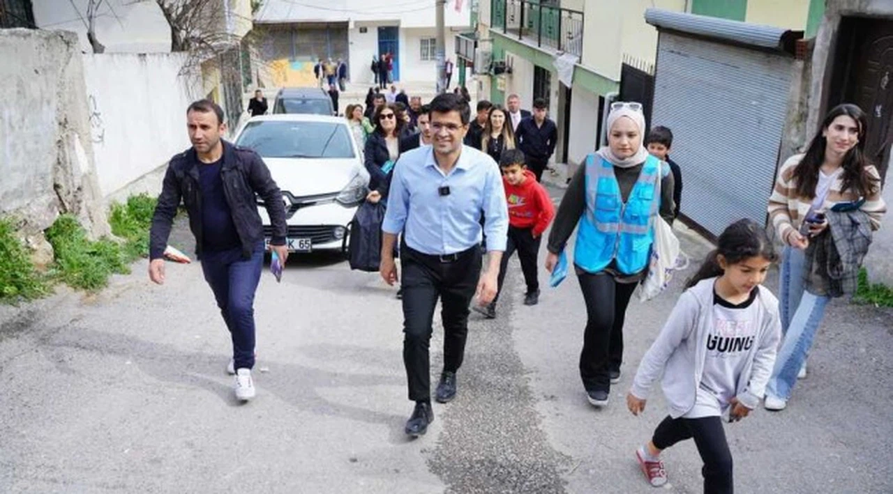 Kırkpınar Onur Mahallesi'nden seslendi:  Bayraklı'nın makus talihi değişecek!