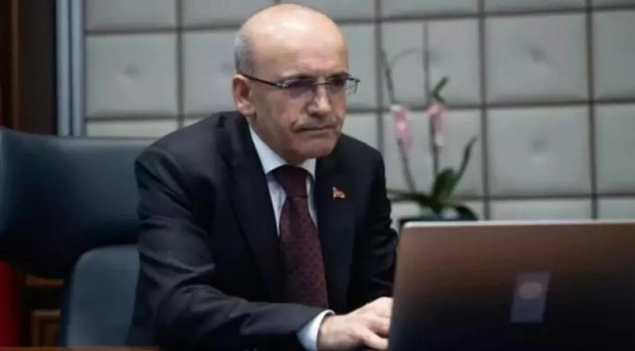Bakan Şimşek'ten refah artışı ve vergide adalet mesajı