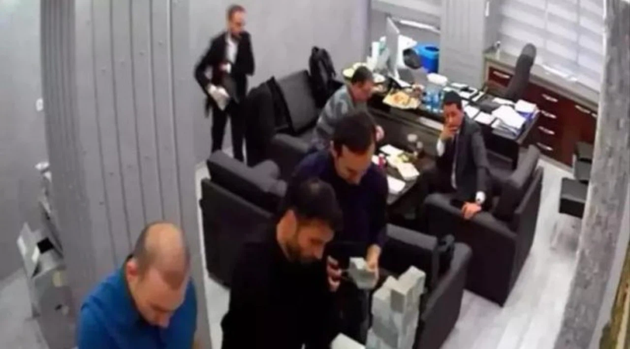 'Para sayma' soruşturmasında üç isim daha ifadeye çağrıldı