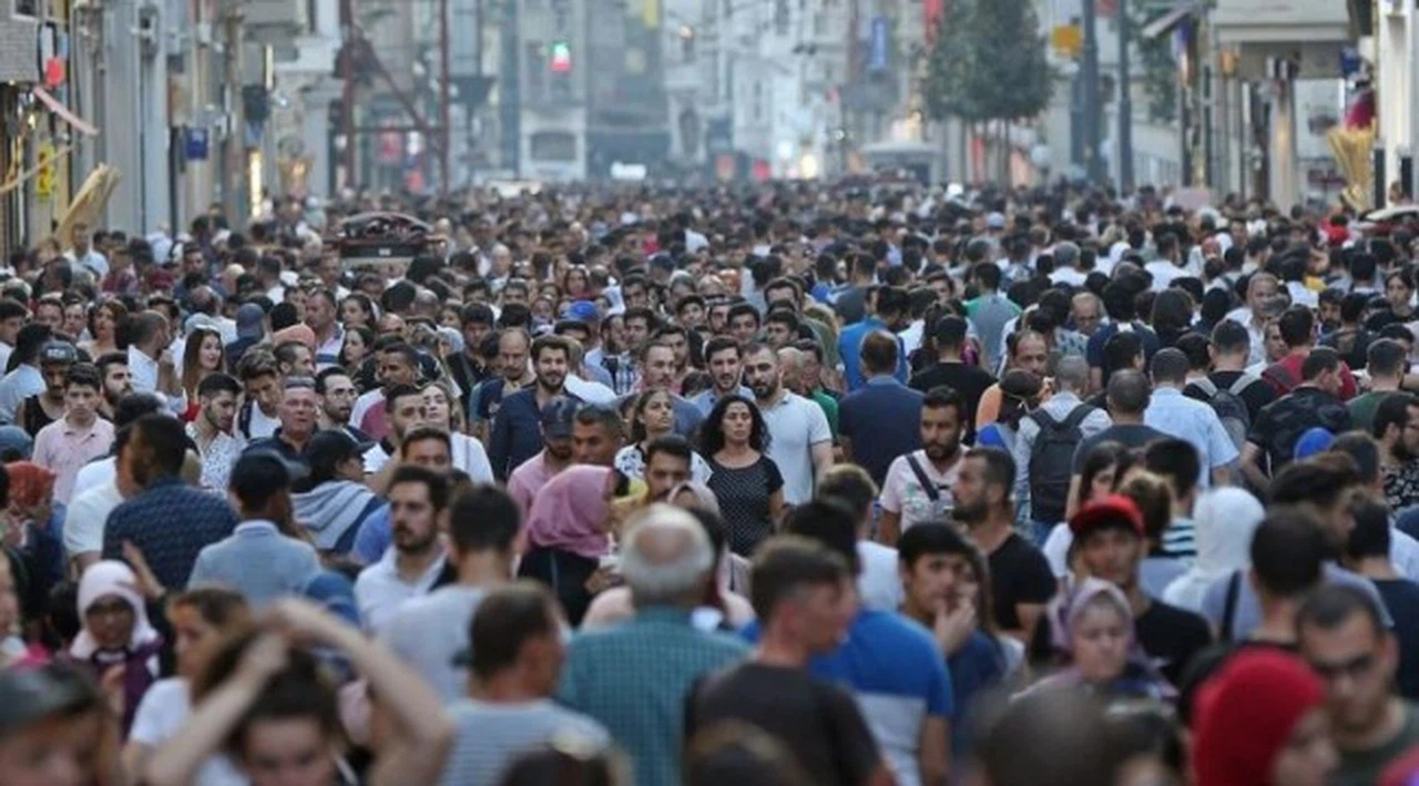 Türkiye'nin yüzü gülmüyor: Mutluluk anketinde 143 ülke arasında 98. sırada