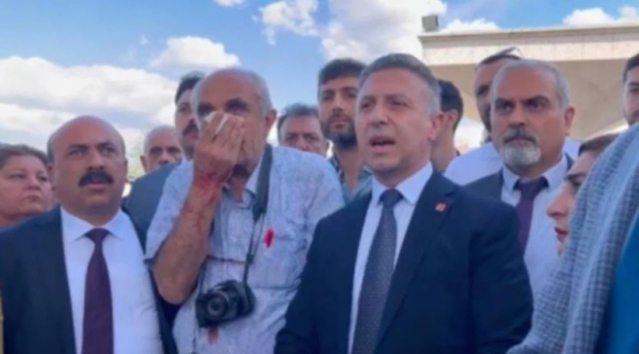 76 yaşındaki CHP'li meclis üyesine saldırmıştı: Saldırı görüntüleri ortaya çıktı