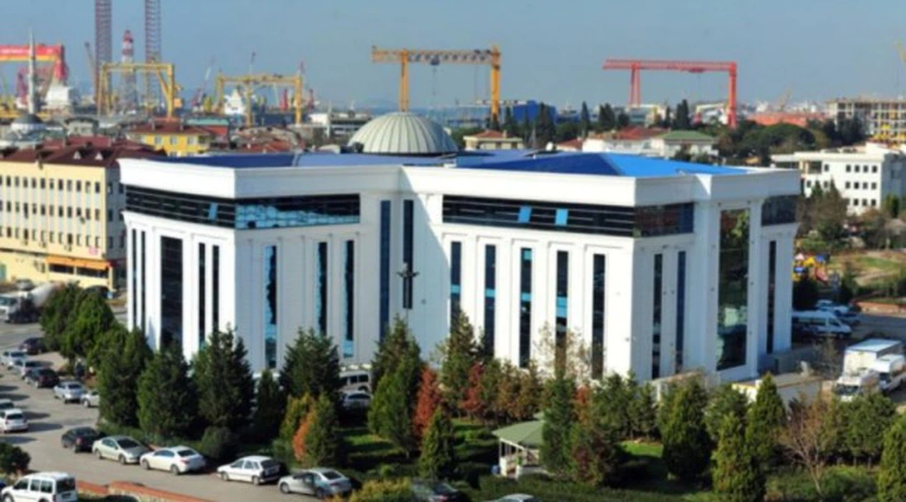 Şimşek'ten AK Partili belediyelere: İstihdam bürosu olmuşsunuz