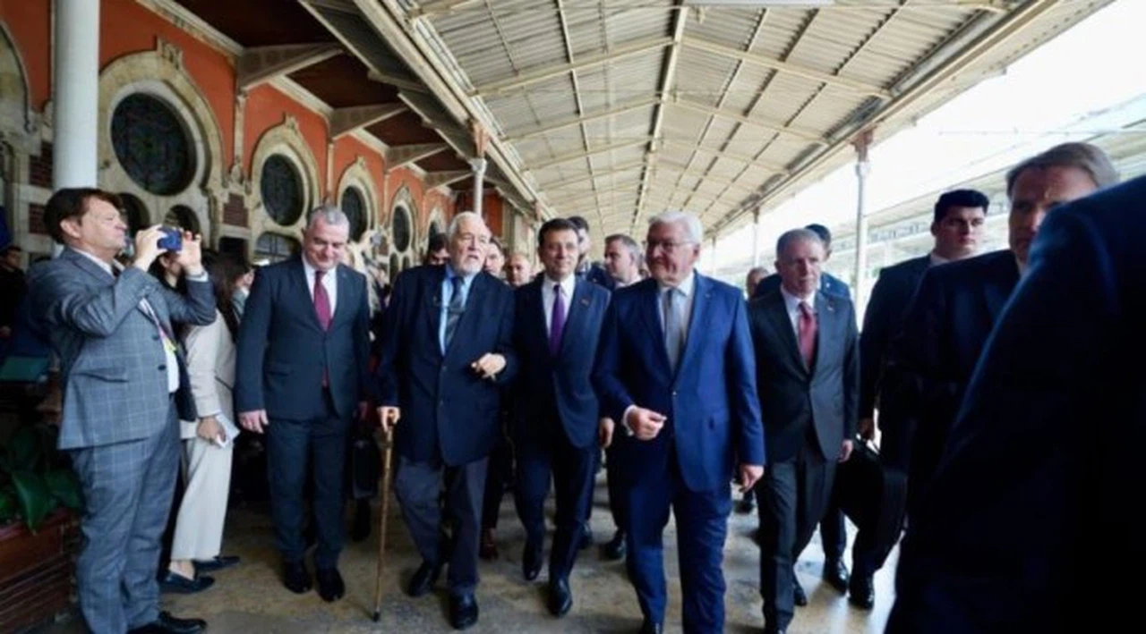 Almanya Cumhurbaşkanı Türkiye'de: İmamoğlu buluşması, protestolar, Gül sohbeti
