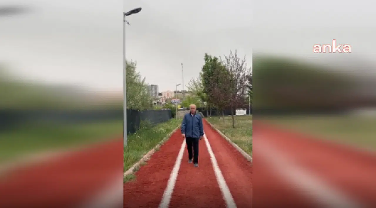 DEVLET BAHÇELİ, FERDİ TAYFUR ŞARKISIYLA YÜRÜDÜ