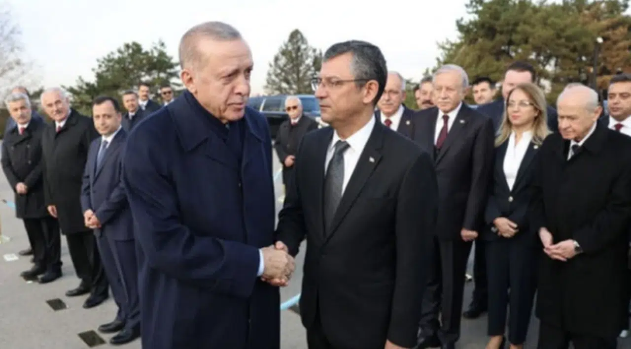 Erdoğan'dan Özel'e tazminat davası: Suç duyurusunda da bulundu