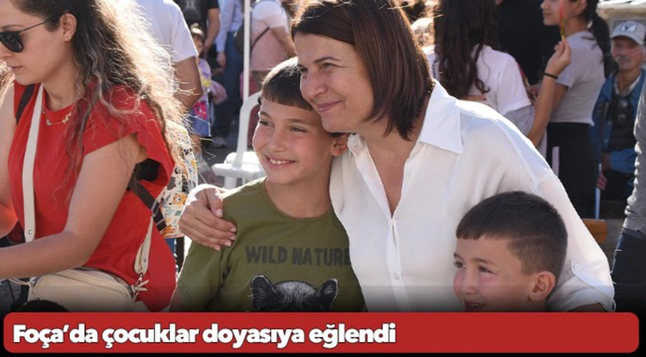Foça’da çocuklar doyasıya eğlendi