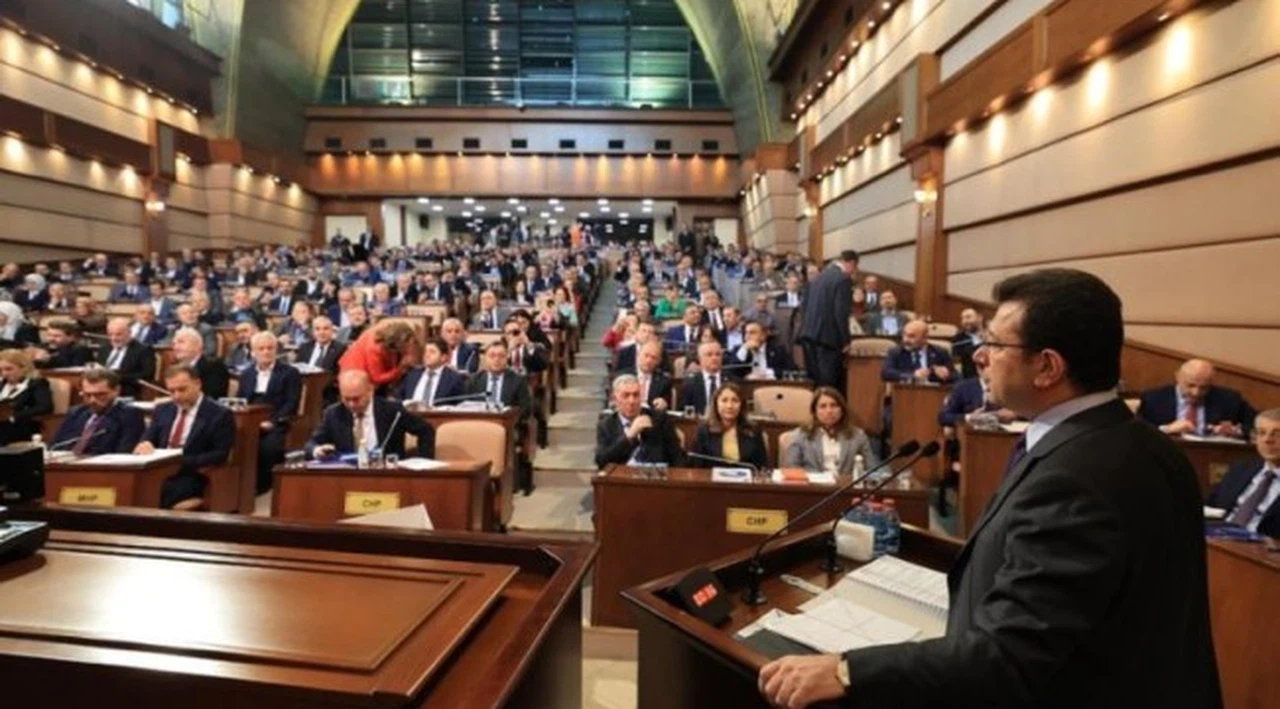 İmamoğlu'nun danışmanı İBB Meclisi dağılımını açıkladı: CHP 184, AKP 130, MHP 2