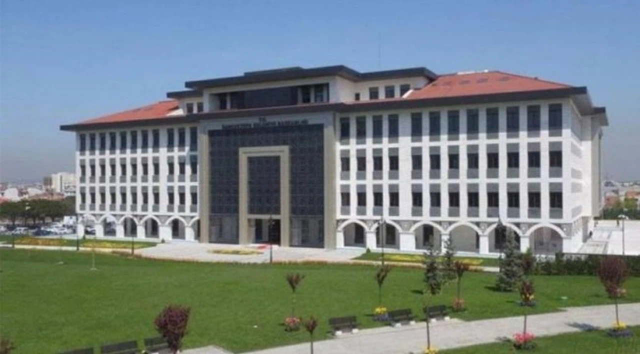 İmamoğlu'nun kampanya direktörünün 'jakuzi' iddiasını CHP'li başkan yalanladı