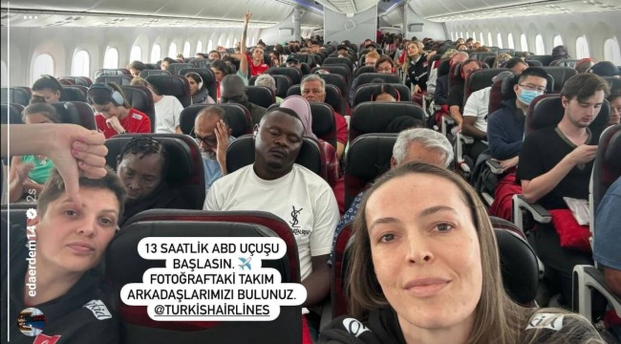 A Milli Kadın Voleybol Takımı'na tarifeli uçak: 'Bize gelince ekonomi'