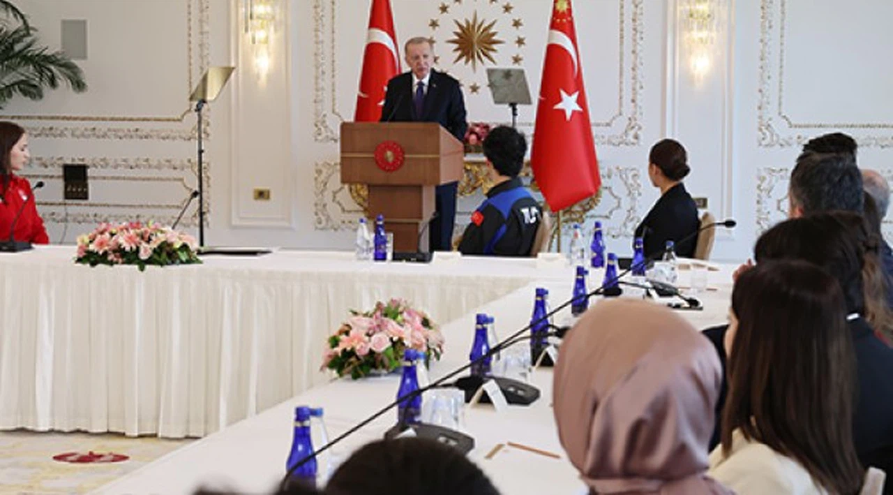 Cumhurbaşkanı Erdoğan, "19 Mayıs Gençlik Buluşması"nda konuştu: "Türkiye'nin en büyük umudu gençler"