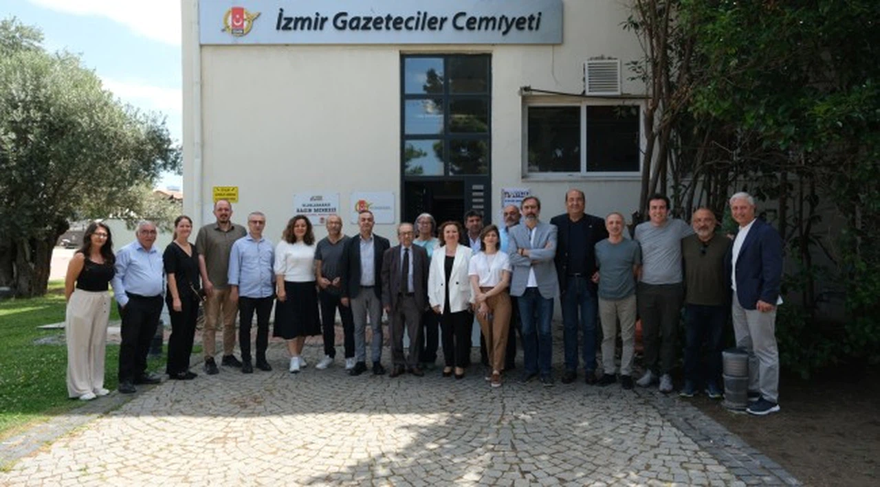 İZMİR GAZETECİLER CEMİYETİ ŞEHİT GAZETECİ HASAN TAHSİN GAZETECİLİK YARIŞMASI SONUÇLANDI