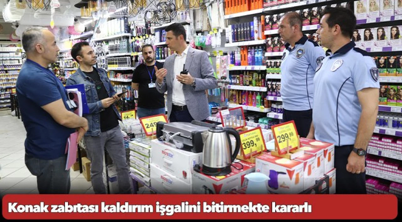 Konak zabıtası kaldırım işgalini bitirmekte kararlı
