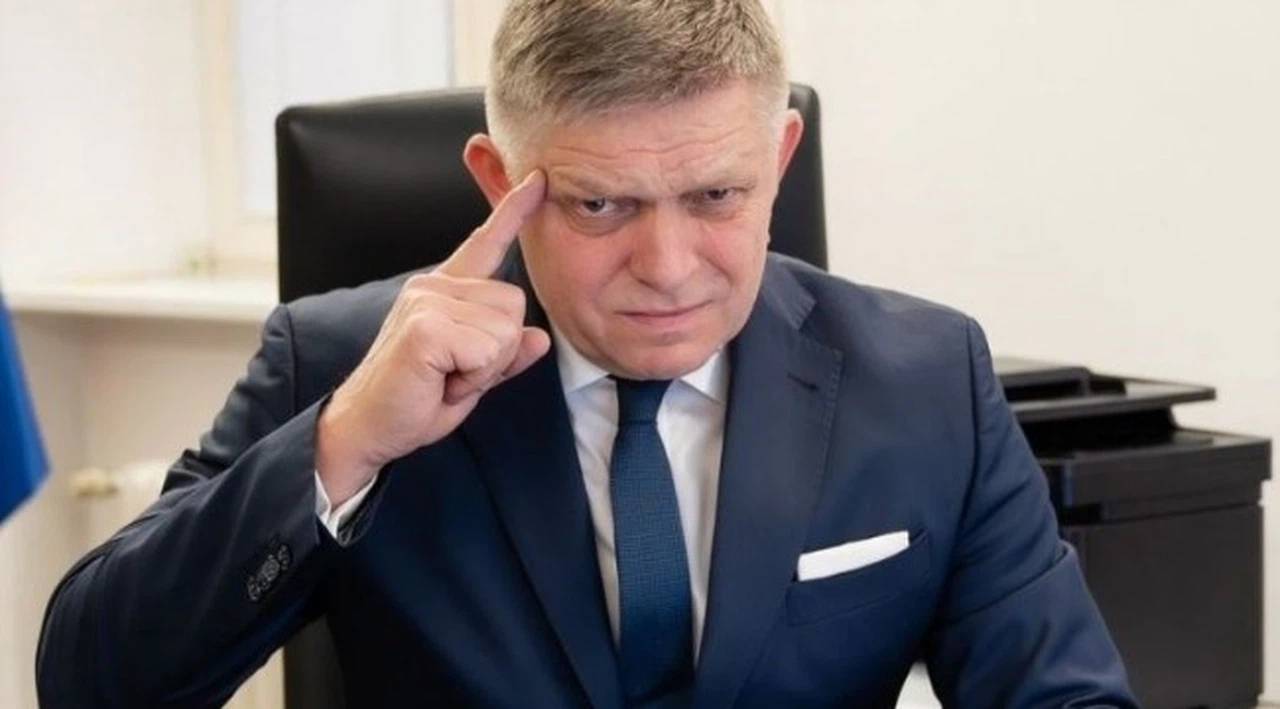 Slovakya Başbakanı Fico'ya silahlı saldırı: Karnından vuruldu, hayati tehlikesi var