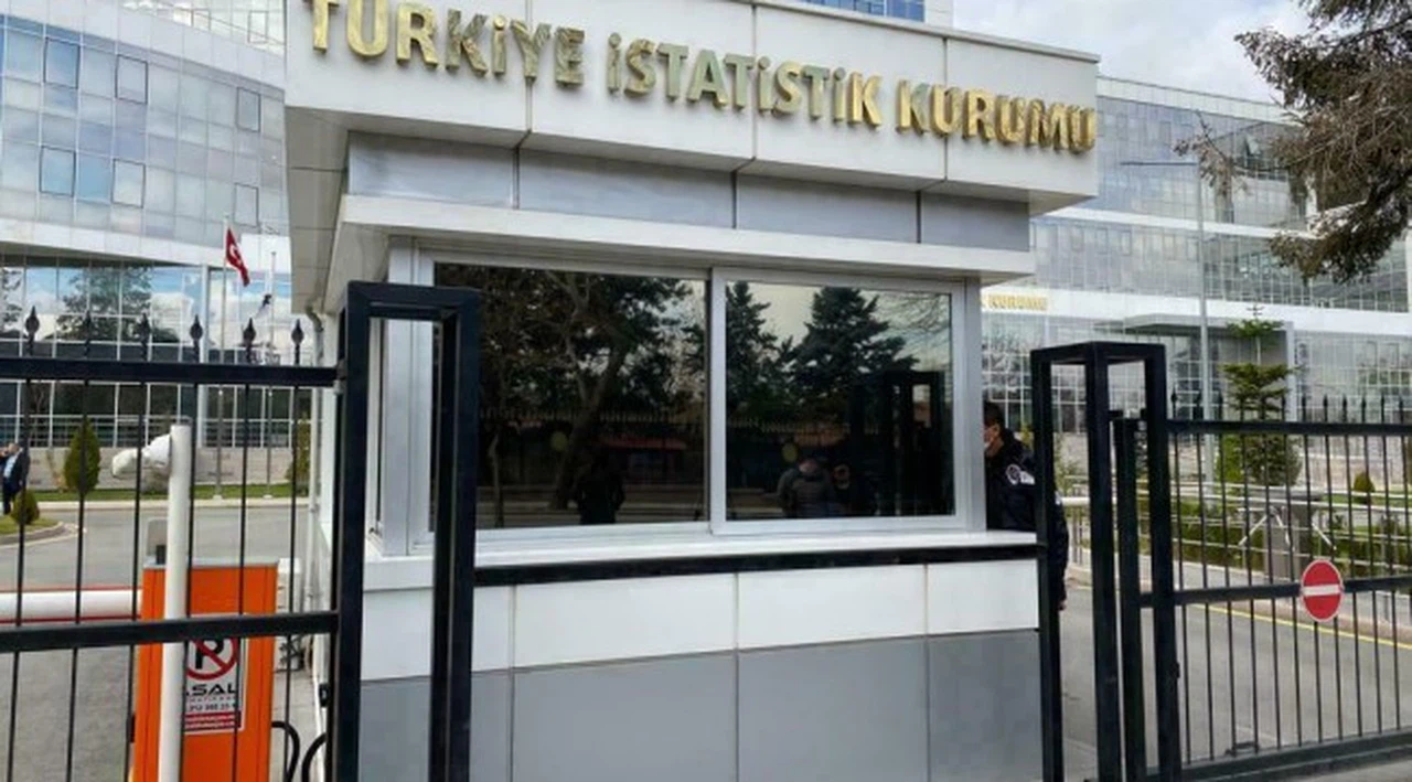 TÜİK’e maaş zammı davaları geliyor: “Geçmişe dönük zam alabilirsiniz”