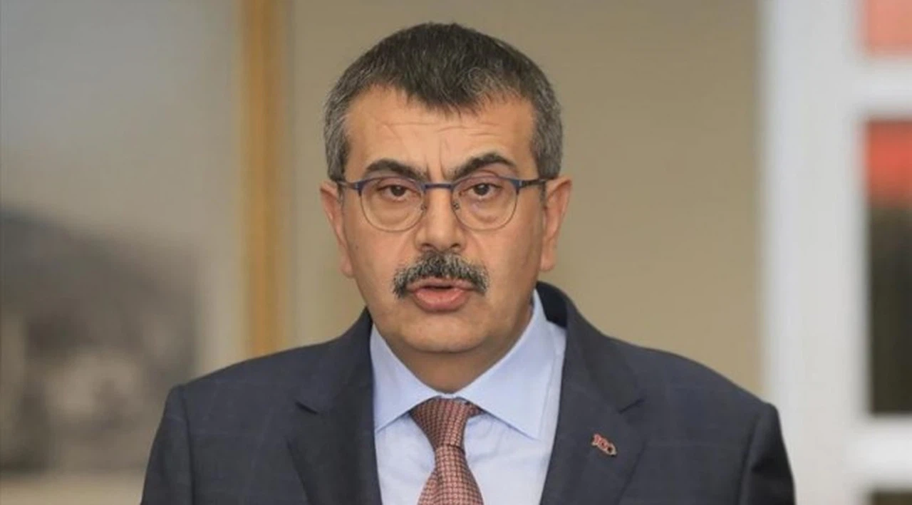 Milli Eğitim Bakanı Yusuf Tekin yeni müfredatı onayladı