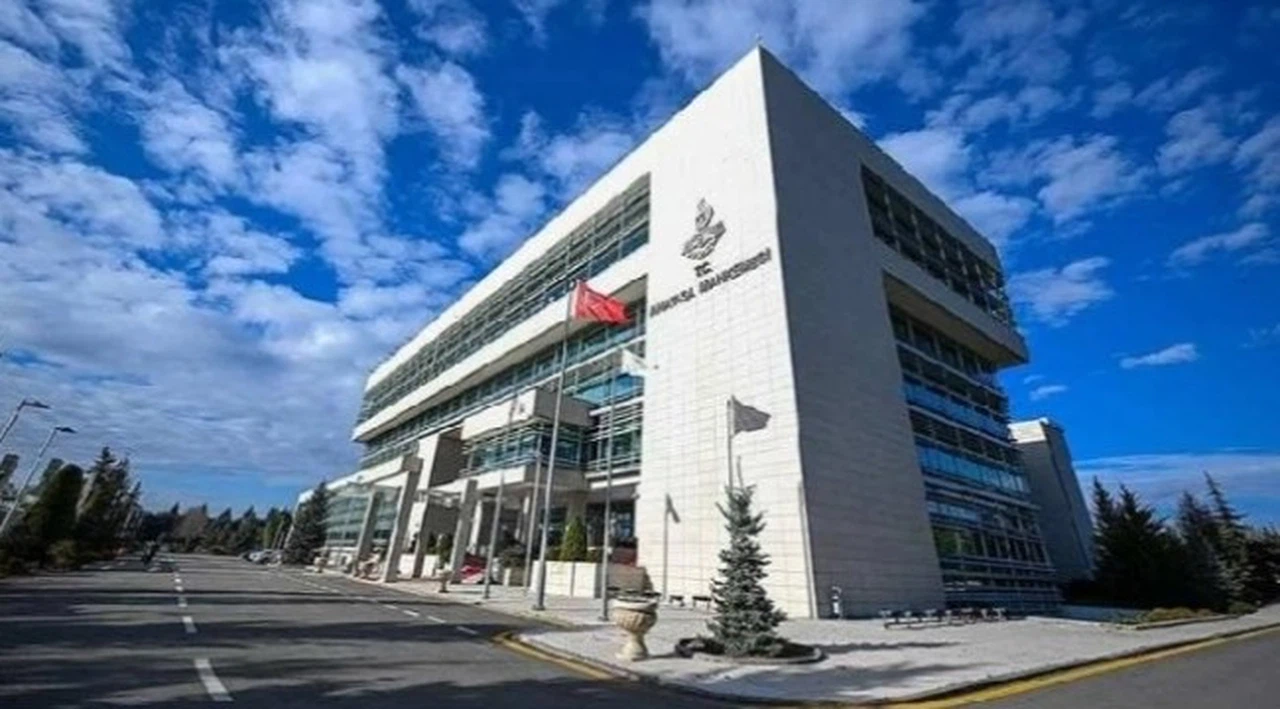 AYM'nin 10 siyasi partiye ilişkin mali denetim kararları Resmi Gazete'de