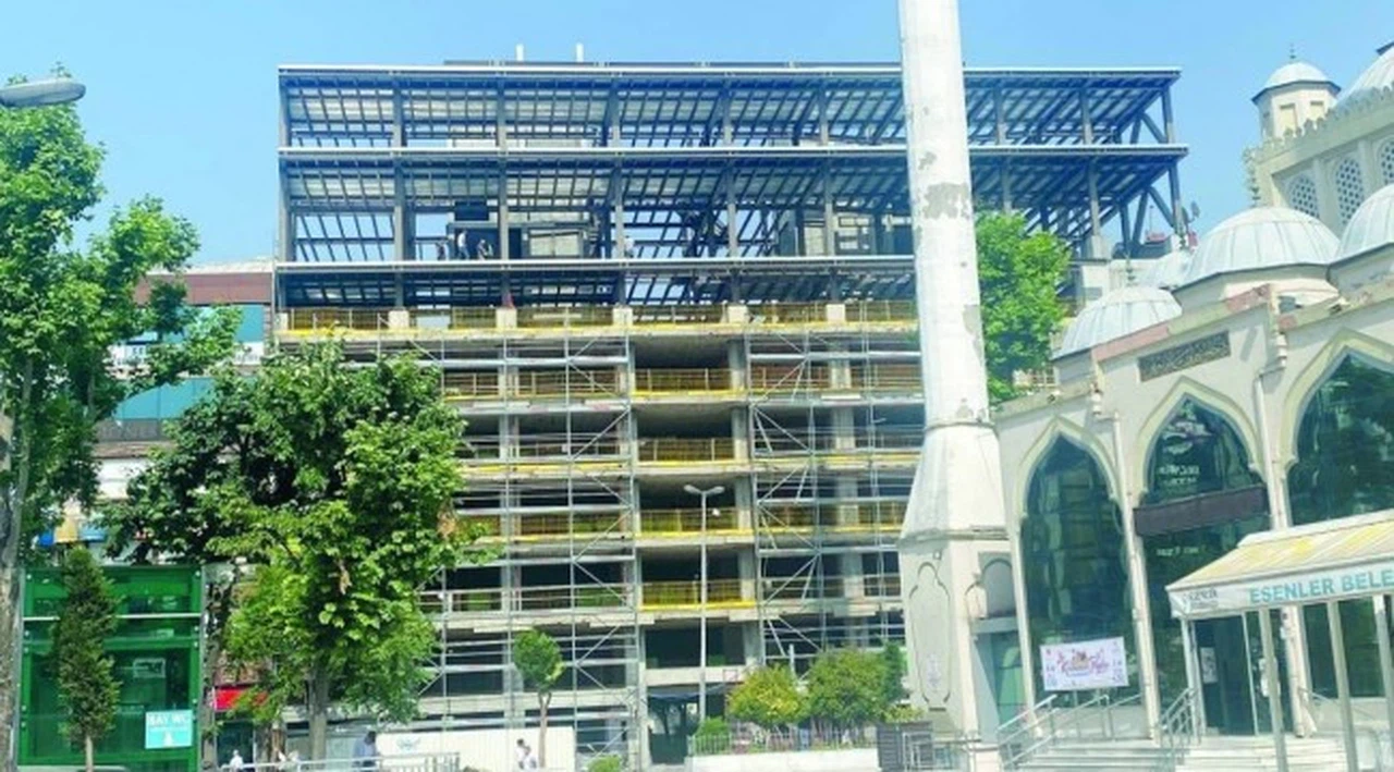 Fahrettin Koca'nın hastanesi imar planına aykırı olarak 3 kat yükseltildi