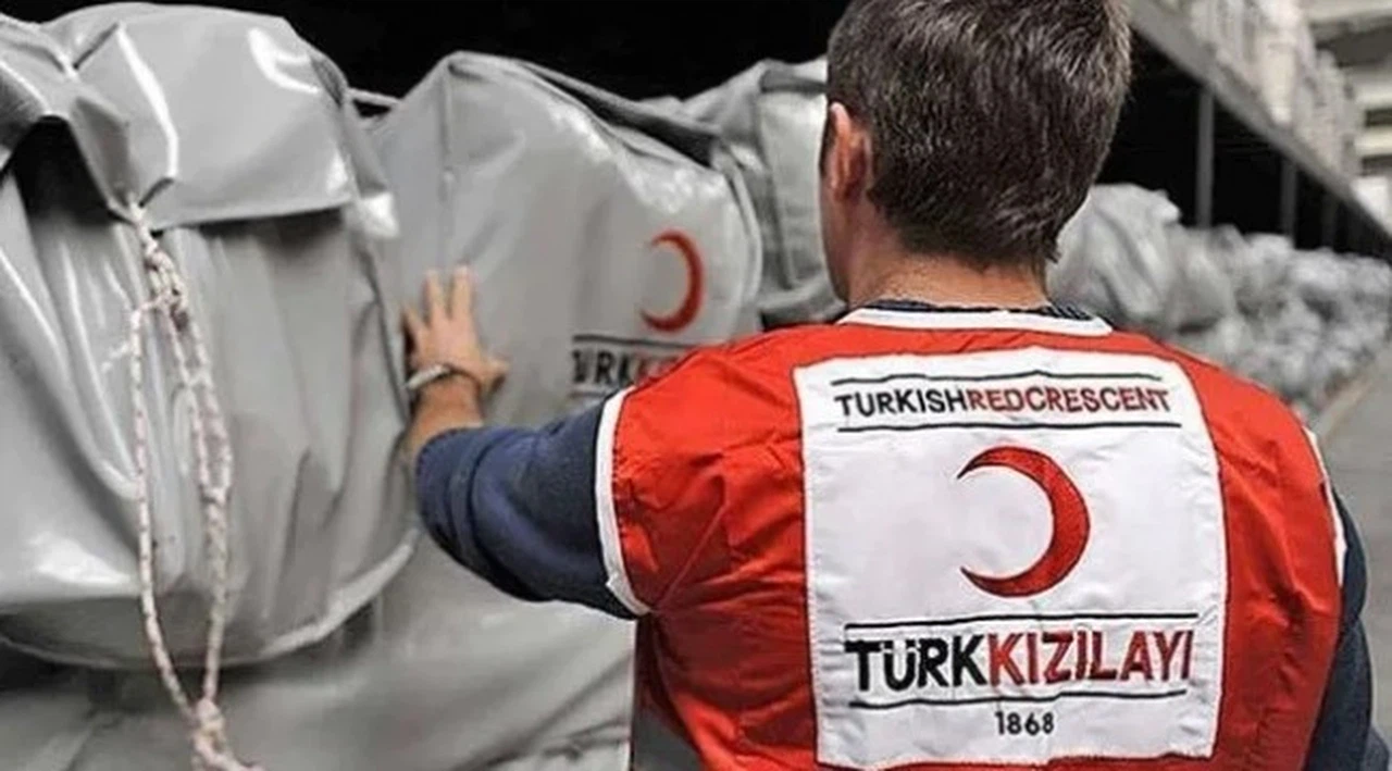 Kamuoyu baskısı Kızılay'a geri adım attırdı: Hastaneleri elden çıkaramadılar!