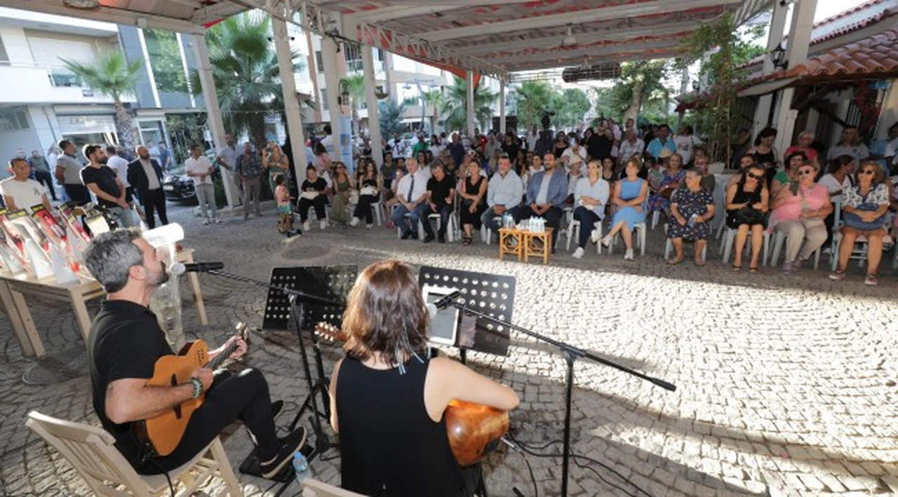 Madımak'ta katledilen canlar, Narlıdere'de türkülerle anıldı