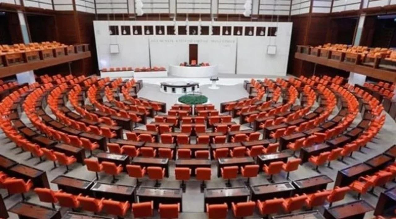 Meclis'e 4 gün boyunca ziyaretçi alınmayacak