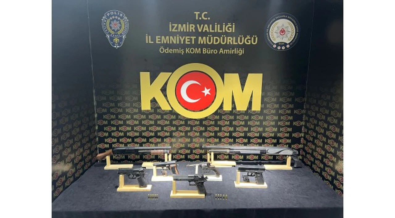 Ödemiş’te Yasadışı Silah Ticareti Operasyonu: 2 Şüpheli Gözaltında