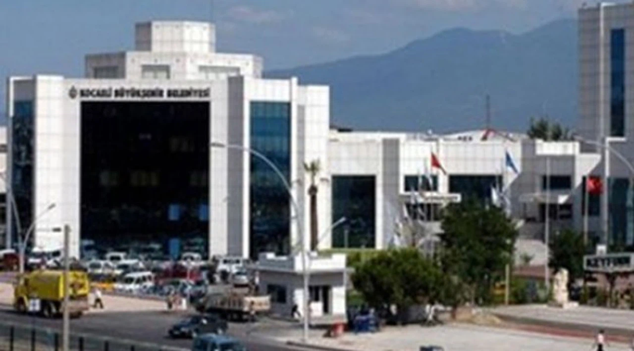 Tasarruf genelgesi lafta kaldı: 15 Temmuz için keseyi açtılar