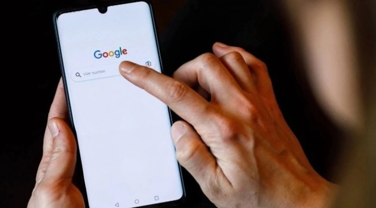 Telefonunuzdan hemen silin: Kartınızdan para çeken 12 uygulama açıklandı