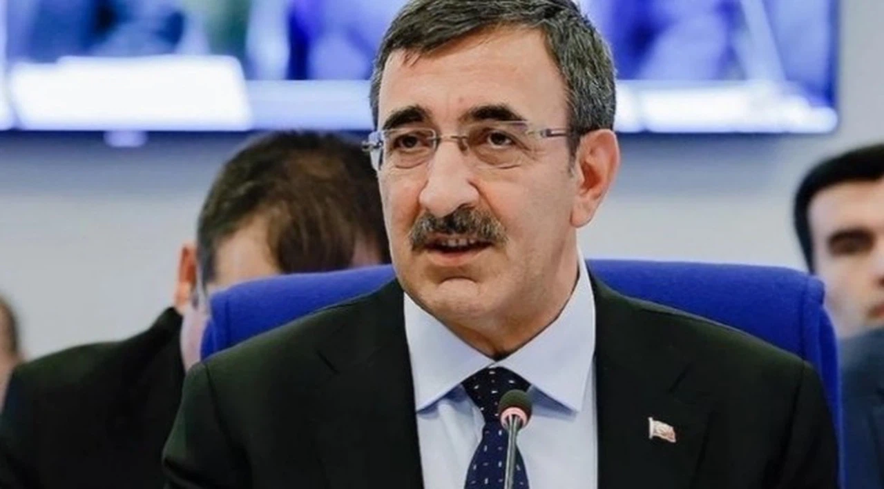 Büyüme tahmin rakamları açıklandı: 2026 enflasyon hedefi yüzde 16