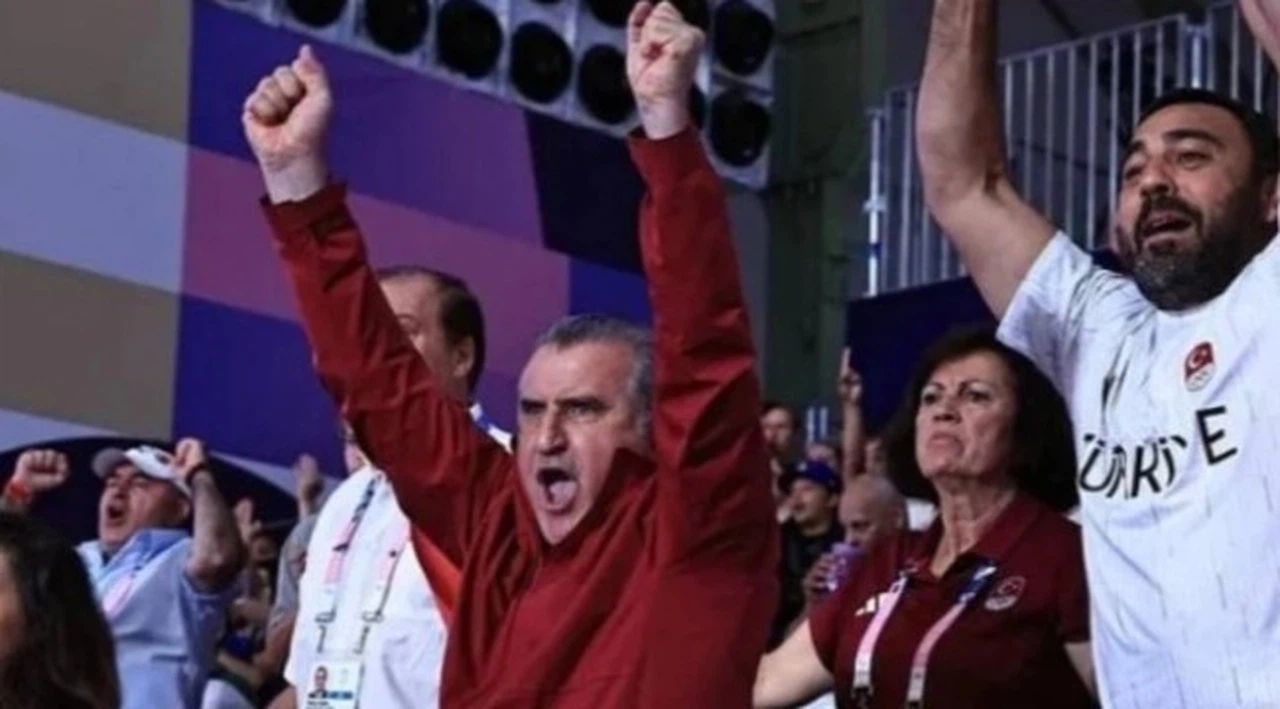 Eski TFF Başkanı'ndan Spor Bakanı'na mesaj: İstifa size yakışır!