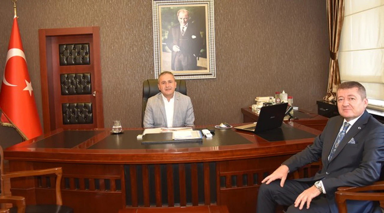 Karşıyaka İlçe Milli Eğitim Müdürü Serdal Şimşek göreve başladı
