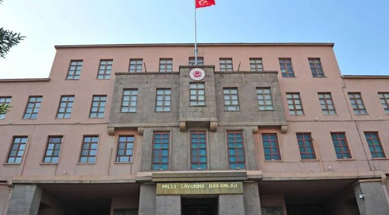 'Acil ateşkes şart' MSB’den Lübnan uyarısı: Bölgede kaos tehlikesini artırdı, olası bir tahliye için hazırlıklar yapılıyor