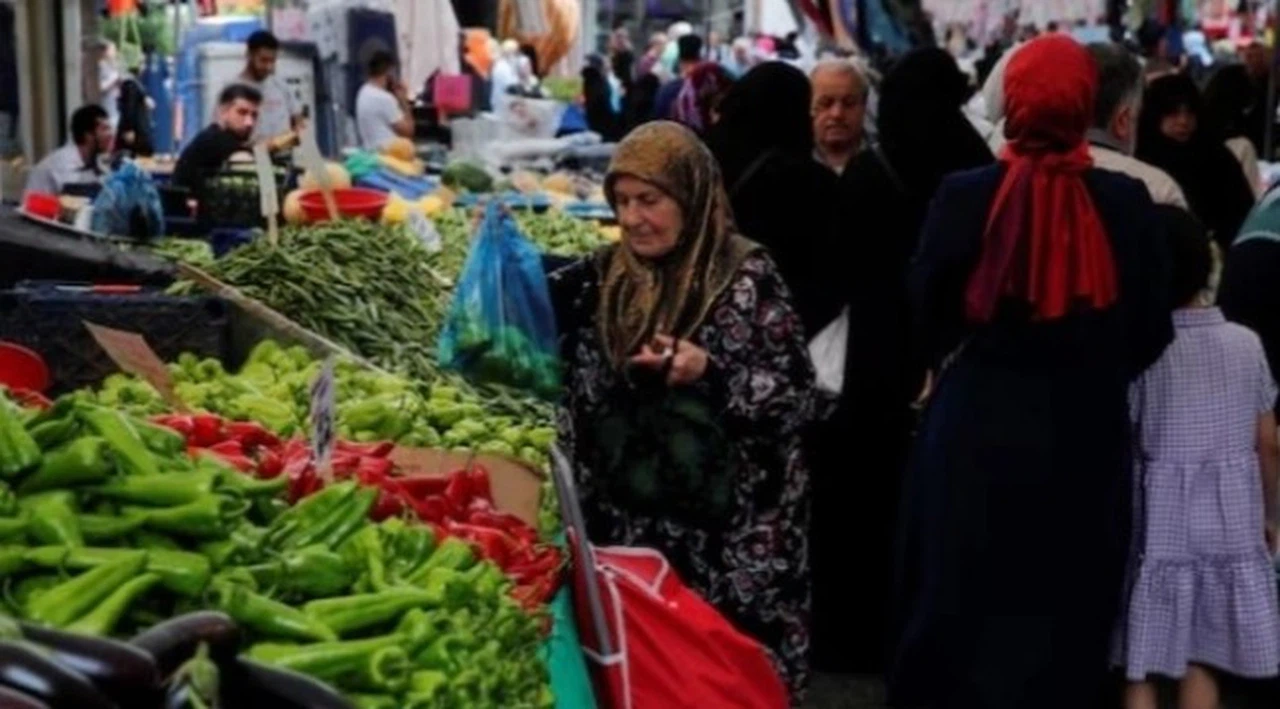 Türk-İş: Açlık sınırı eylülde 19 bin 830 liraya çıktı