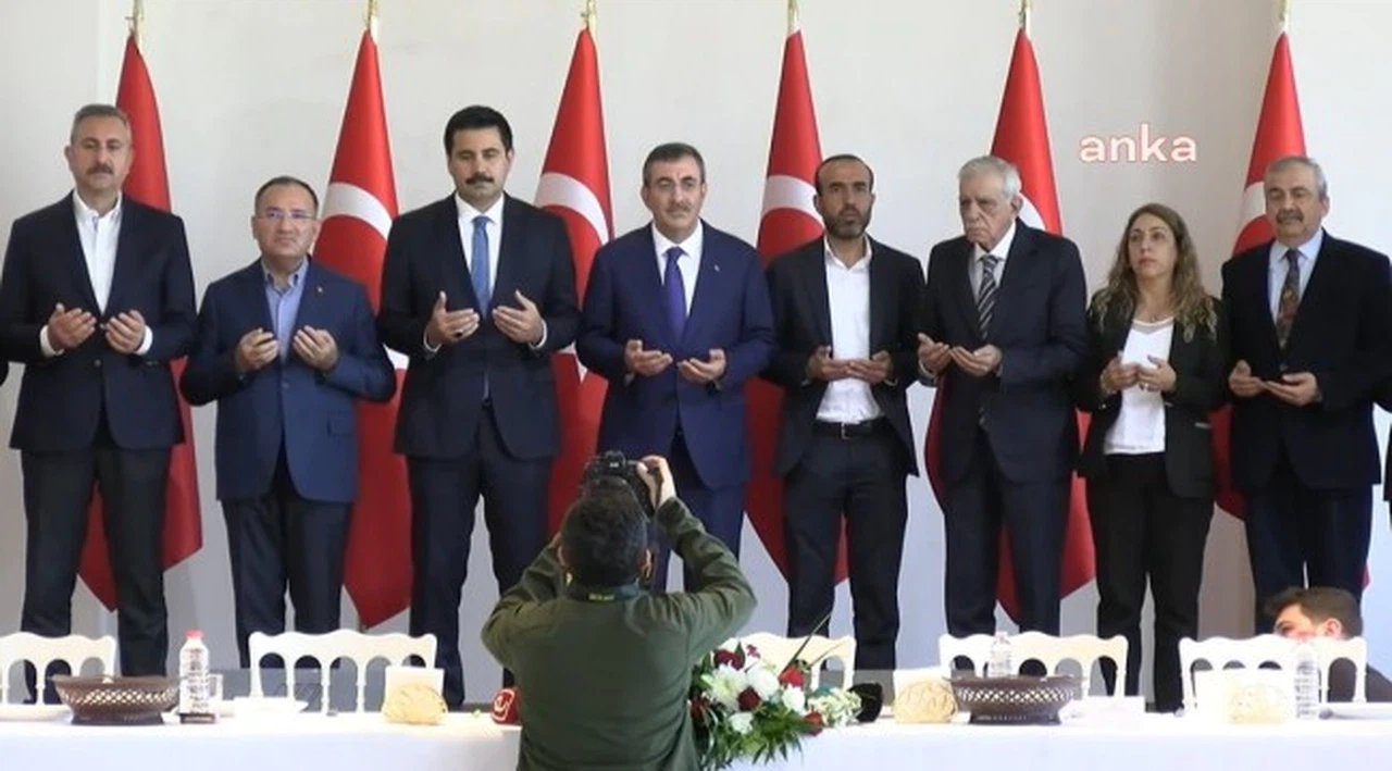 Ahmet Türk ve Cevdet Yılmaz 'barış' yemeğindeymiş! Bu fotoğraftan 1 hafta sonra ne değişti?