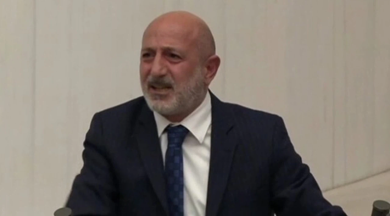 Ali Öztunç AK Partilileri çileden çıkardı: Aldatanlar ve Kandıranlar Partisi!