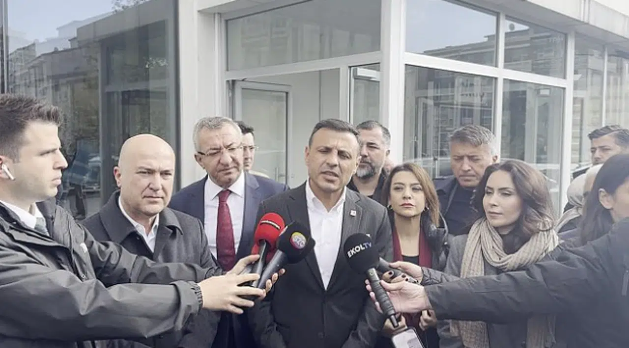Özgür Çelik'ten Vali Gül'ün iddialarına yanıt: 'Saldırı olmayacak demiştiniz'