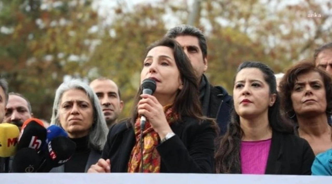 DEM Parti kayyım atanan Tunceli Belediyesi'nde: Tunceli halkına İsrail'in Filistin"e yaptıklarının aynısını yapıyorsunuz