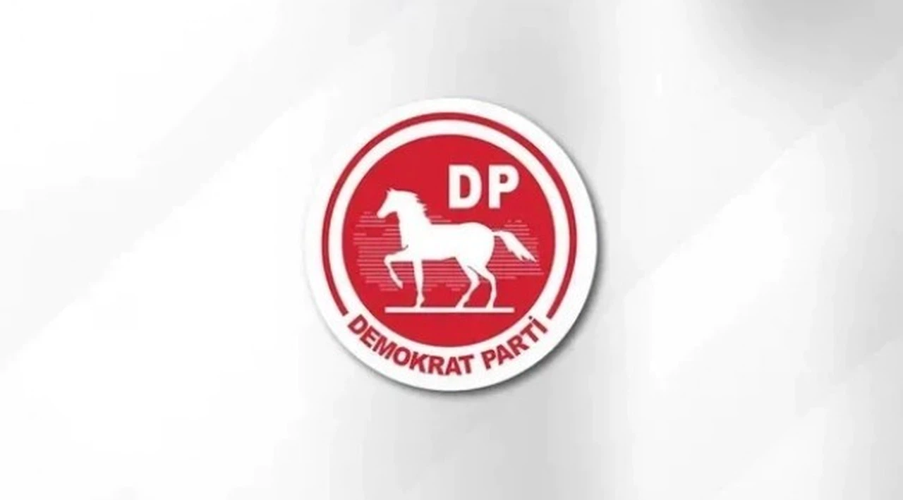 Demokrat Parti'de 43 isim yerini korudu, 77 kişiye yeni görev