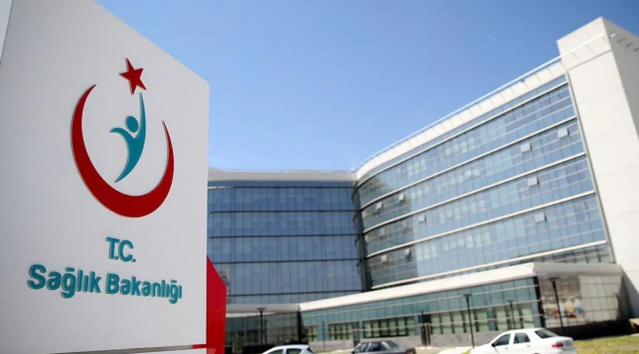 Sağlık Bakanlığı'nın resmi hesabından siyaset yapıldı; Özgür Özel hedef alındı!