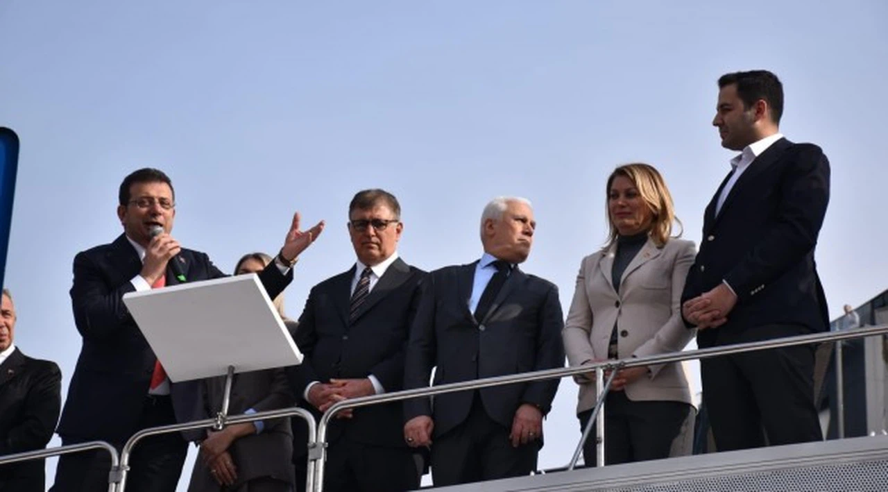 Başkan Tugay Ekrem İmamoğlu’nu yalnız bırakmadı