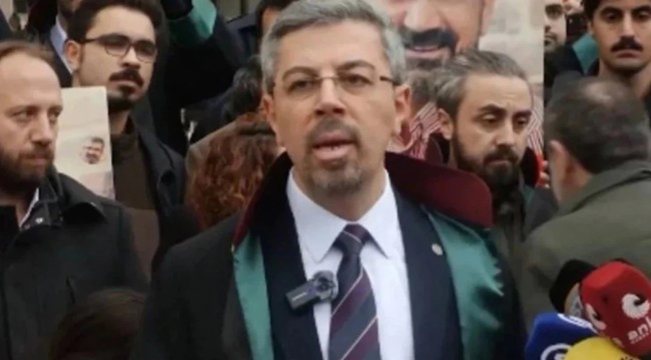 İstanbul Barosu Yönetim Kurulu Üyesi Avukat Fırat Epözdemir'e tutuklama talebi