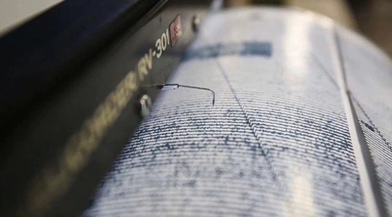 Deprem fırtınası sürüyor: Ege bugün de sallandı