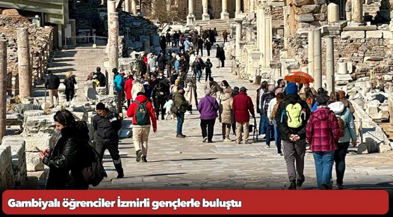 Gambiyalı öğrenciler İzmirli gençlerle buluştu